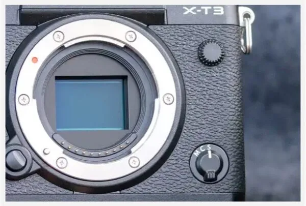 Nâng cấp đáng chú ý nhất trên X-T3 chính là cảm biến hình ảnh X-Trans CMOS 4 26.1MP