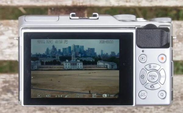 X-A5 là mẫu máy đầu tiên trong dòng XA Series