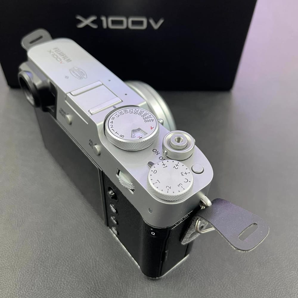 Máy ảnh Fujifilm X100V Cũ (2nd/silver) #2469 - Ảnh 4
