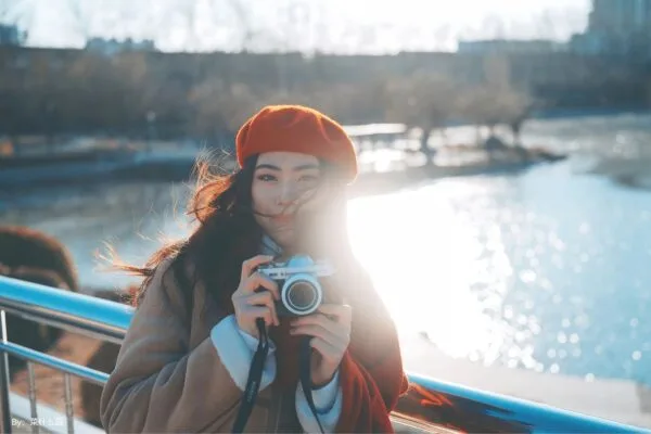 Hiệu suất quang học của TTArtisan 27mm f/2.8 không hoàn hảo ở f/2.8, nhưng từ f/4 trở lên, nó đủ sức cạnh tranh với các ống kính đắt tiền hơn trong phân khúc APS-C