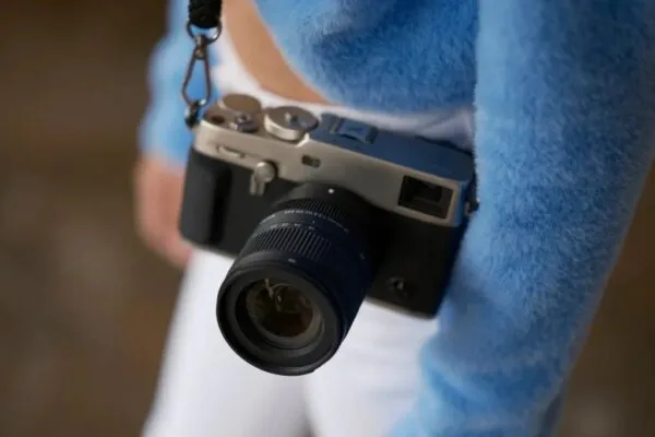 Ống kính Sigma 18-50mm f/2.8 DC DN đã nhận được nhiều đánh giá tích cực từ cộng đồng nhiếp ảnh gia