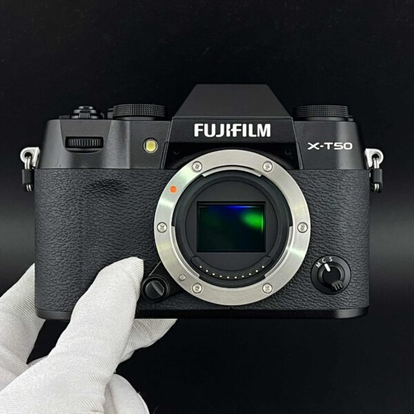 Fujifilm X-T50 Cũ: Lựa Chọn Thông Minh Cho Nhiếp Ảnh Gia Tiết Kiệm